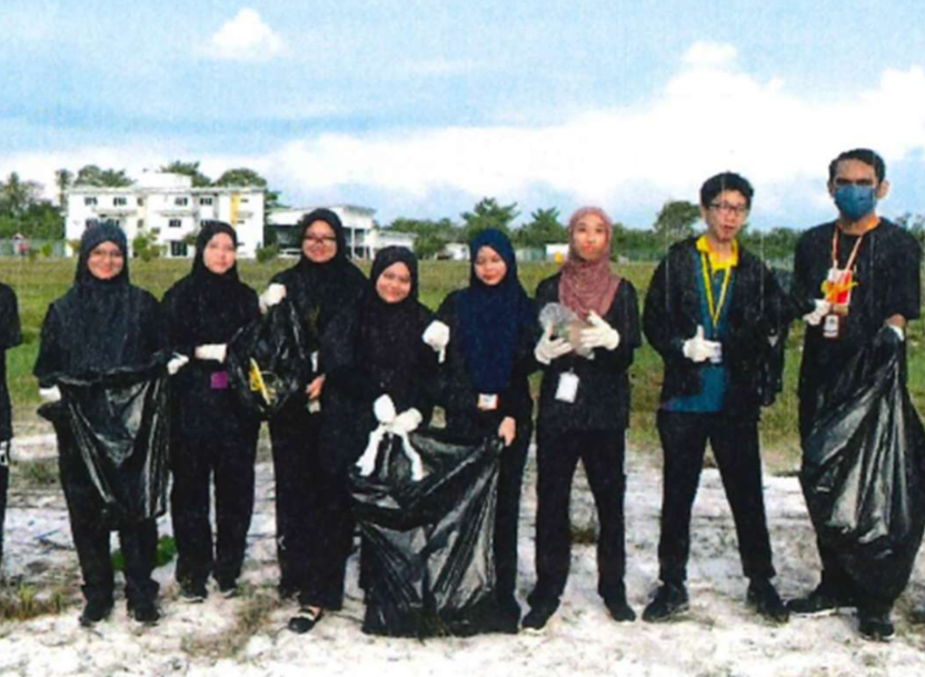 Program 1 Sampah 1 Tangan Sempena Global Recycling Day 2024