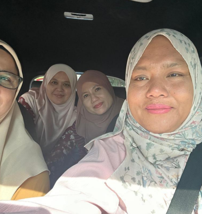 Gambar peserta berkongsi kenderaan dalam kempen.
